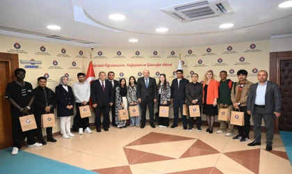 Uluslararası Öğrencilerden KSÜ Rektörü Prof. Dr. Alptekin Yasım’a Ziyaret