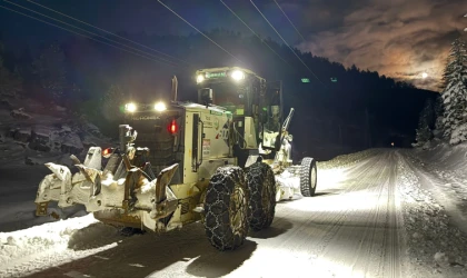 Büyükşehir’den Merkezden Kırsala Kesintisiz Karla Mücadele