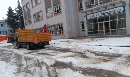 Büyükşehir’den Okul Çevrelerinde Yoğun Kış Mesaisi