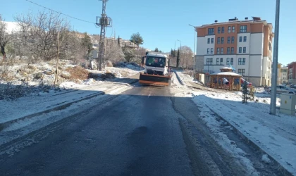 Büyükşehir’den Şehir Genelinde Kış Şartlarıyla Etkin Mücadele
