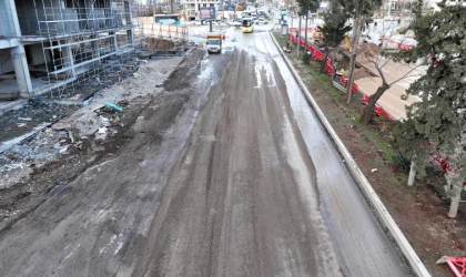 Büyükşehir’den Yağış Sonrası Yollardaki Bozulmalara Hızlı Müdahale