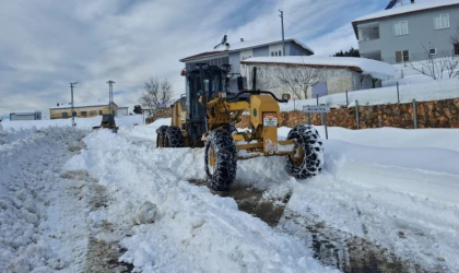Merkezden Kırsala Büyükşehir’den Kesintisiz Kış Mesaisi