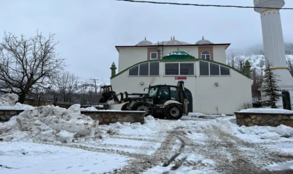 Büyükşehir, Kırsalda Karla Mücadelesini Sürdürüyor