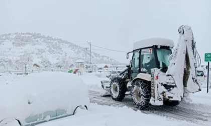 İlçelerde Kar Temizliği İçin Büyükşehir Sahada
