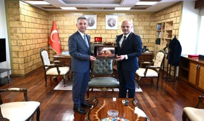 Afşin Belediye Başkanı Koray Kıraç, KSÜ Rektörü Prof. Dr. İbrahim Taner Okumuş’u Ziyaret Etti