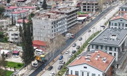 Büyükşehir, Kuddusi Baba Bulvarı’nda Asfalt Çalışmasını Sürdürüyor