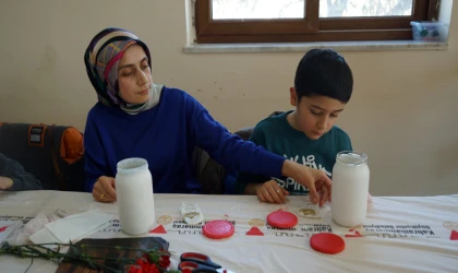 Minik Eller Ramazan Kandili Tasarladı