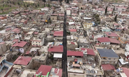 Şehir Merkezinde Yol Onarım Atağı Sürüyor