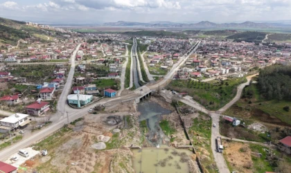 Büyükşehir, 10 Milyonluk Yatırımla Şekeroba’nın Yeni Köprüsünü Hizmete Sundu