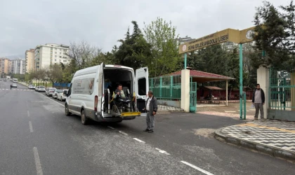 Büyükşehir, Sınav Günü de Özel Gereksinimli Vatandaşları Yalnız Bırakmadı