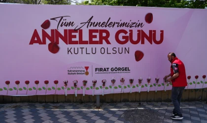 Büyükşehir’den Duygu Dolu Jest; Açık Hava Panoları Sevgiyle Doldu
