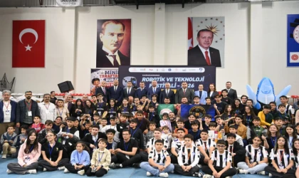 Teknoloji Tutkunu Gençler Robotik Festivalinde Buluştu