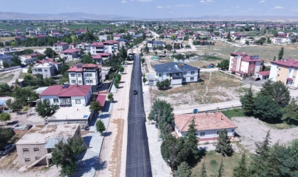Büyükşehir, Elbistan’daki Tepebaşı Caddesi’nde Asfalt Mesaisine Başladı