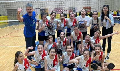 Onikişubat Belediyespor Midi Kız Voleybol Takımı Türkiye Şampiyonası Yolunda