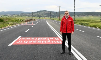 Şehir Tarihinin En Büyük Asfalt Seferberliği Tüm Hızıyla Sürüyor