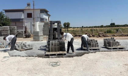 Büyükşehir’den Pazarcık Kızkapanlı’nın Sosyal Tesisinde Çevre Düzenlemesi