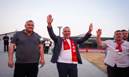 Edeler Grubu’ndan Başkan Ahmet Gülpak ve Yeni Yönetime Meşaleli Destek