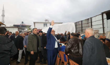 Yüz Yüze 100. Mahallede: Başkan Akpınar Gönüllere Dokunan Buluşmalarını Sürdürüyor