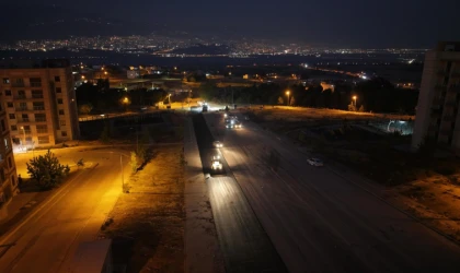 Batı Mahallelerinin Ulaşımına Güç Katacak 30 Metrelik Bulvarda Sıcak Asfalta Başlandı