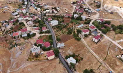Büyükşehir, Nurhak’ta Eskiköy – Hüyük Grup Yolunu Sıcak Asfaltla Yeniliyor