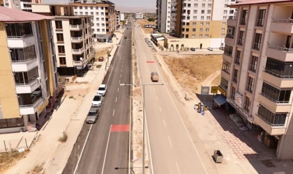 Elbistan Dr. Devlet Bahçeli Bulvarı’nda Asfalt Çalışması Tamamlanıyor