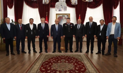 AK Parti Kahramanmaraş Heyeti İl Jandarma Komutanı Tataroğlu’nu Ziyaret Etti