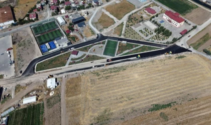 Büyükşehir, Dulkadiroğlu’nda Asfalt Mesaisini Sürdürüyor