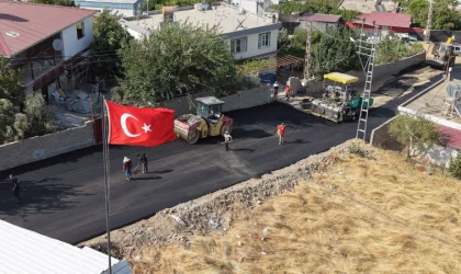Büyükşehir, Onikişubat Kırsalında Yol Yatırımlarını Artırarak Sürdürüyor