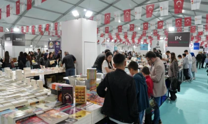 Anadolu’nun En Büyük Kitap Fuarı İkinci Gününde Doldu Taştı