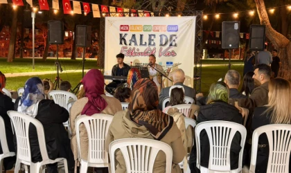 Aşık Mahzuni Şerif’in Türküleri Kahramanmaraş Kalesi’nde Yankılandı