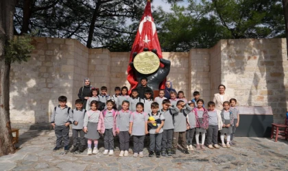 Büyükşehir, Edebiyat Şehri’nde Çocukların Dünyasını Kitaplarla Renklendiriyor