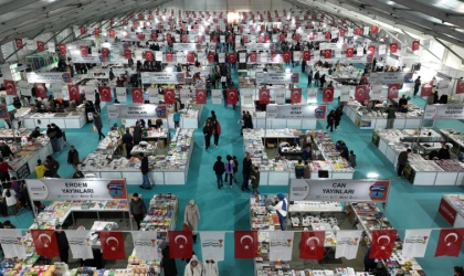 Kitap Fuarının İkinci Günü Dopdolu Geçecek