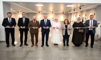 KSÜ’de “Zarfı Açılmamış Mektuplarda Annemin Duası” Sergisi Açıldı